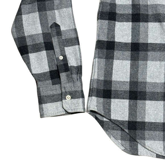 CLUB MONACO Men's Heavyweight Plaid Flannel - Grey/ Black, Medium - Picture 4 of 5